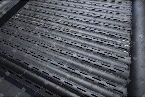 Топка с охлаждаемыми колосниками котла КВД 1.5 МВт на дровах